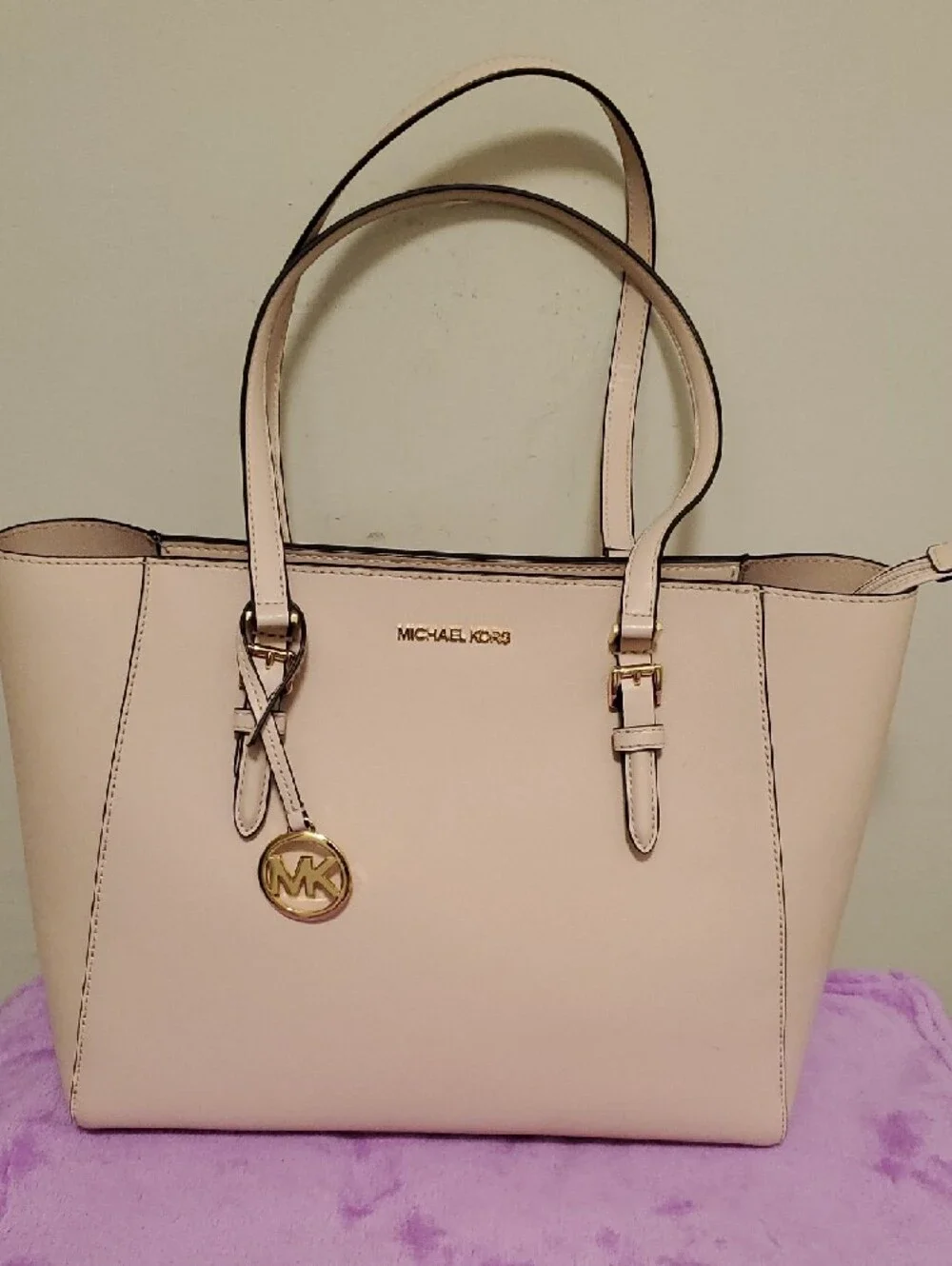 Michael Kors Blush Leather Tote with Gold Hardware - Picture 3 of 6